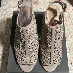 Elegant Woven Sandals in Taupe